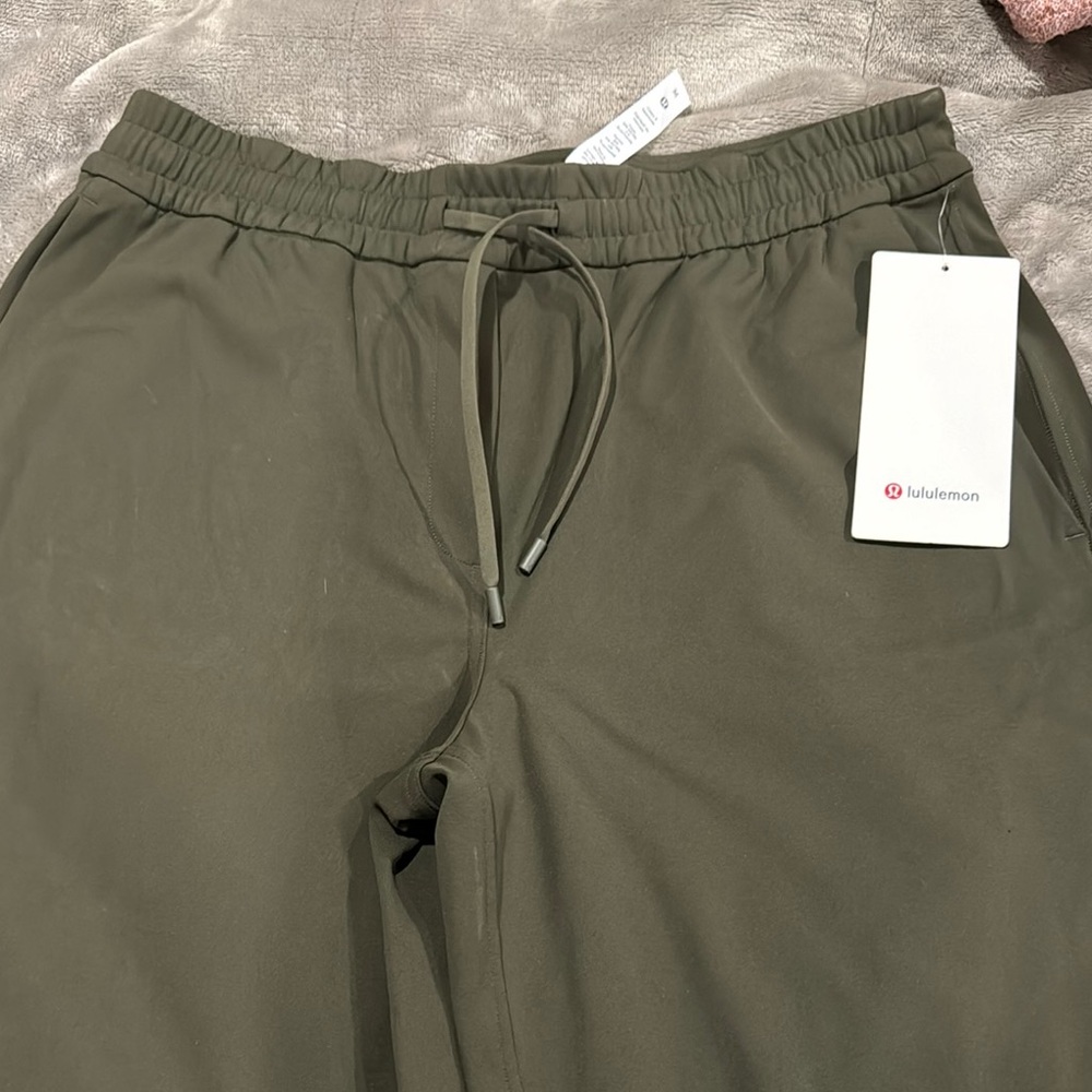 Lululemon Olive Green straight leg mid-rise pant *luxtreme